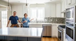 満足そうな施主-リフォーム完成イメージ